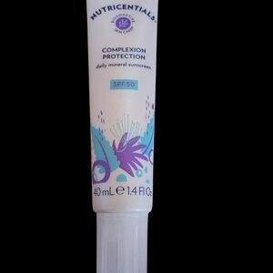 Nutrienticals Daily Mineral Sunscreen SPF 50 - Purple and White